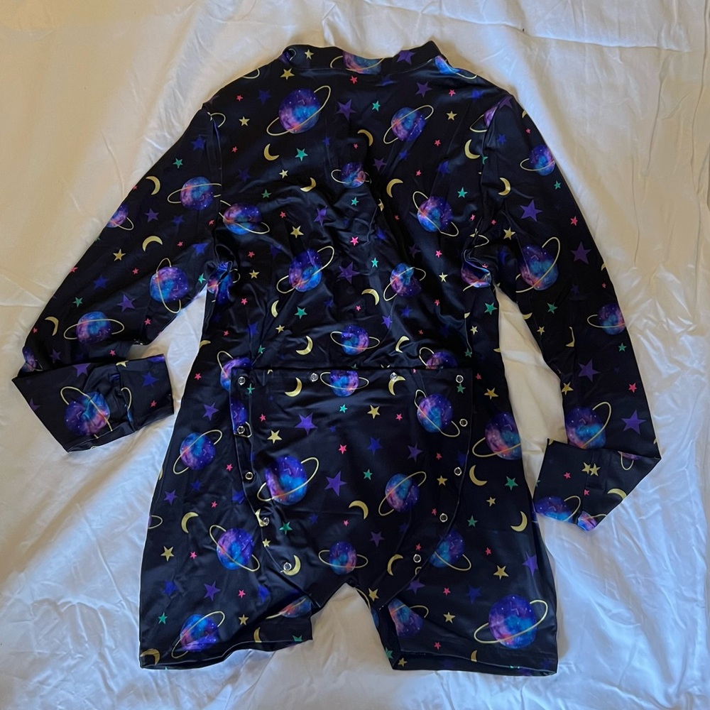 NEW Colorful Black Star and Moon Pajama Set - Picture 6 of 10